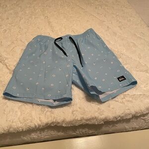 Men’s Quicksilver swim/volleyball trunks,size  Small NWOT